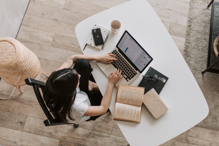 Students, it’s time to get the best laptop and deal on Mac at iStore