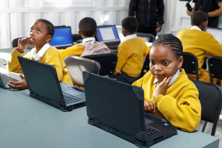 Dell Technologies, CDW and Small Projects Foundation Launch Solar Community Hub